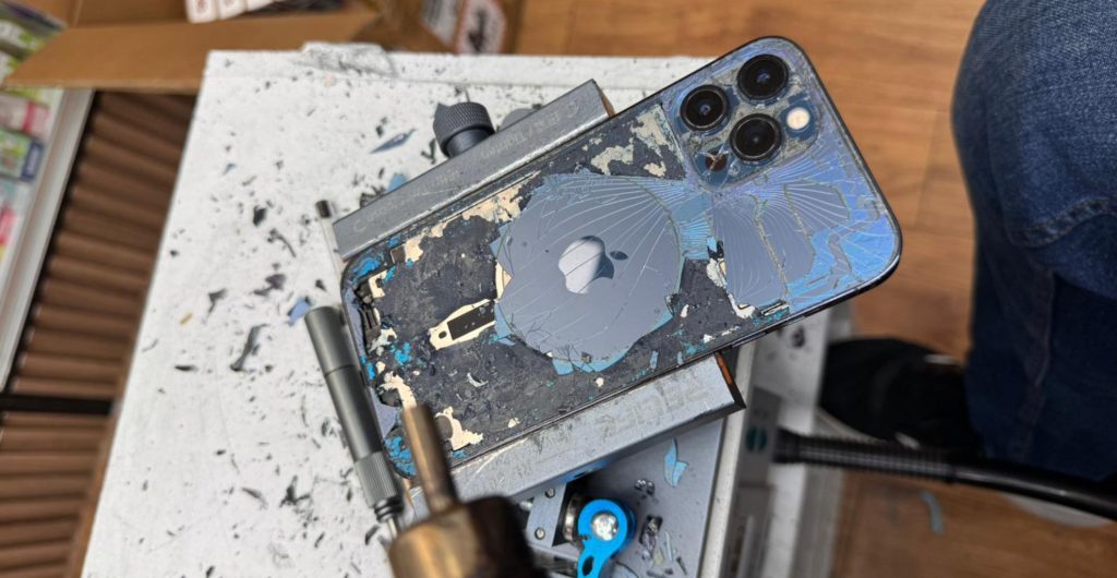 Choosing the Right iPhone Repair Shop - Tips & Considerations